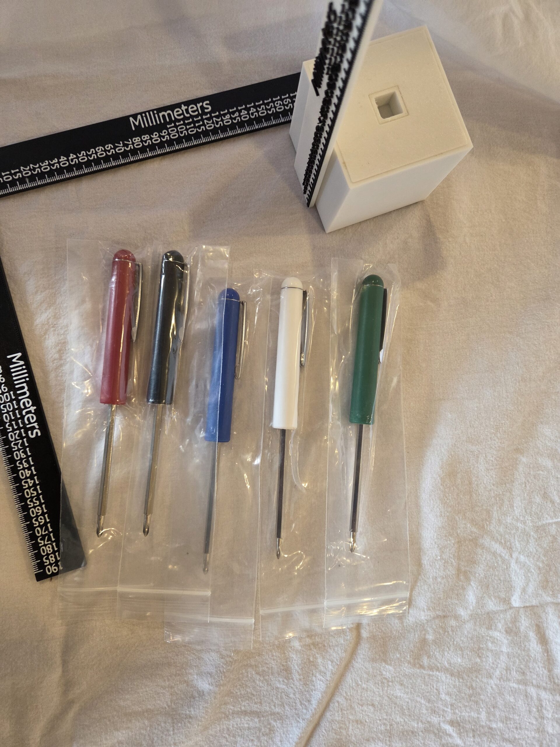 Lítill 2-í-1 skrúfjárn í vasastærð - Image 8