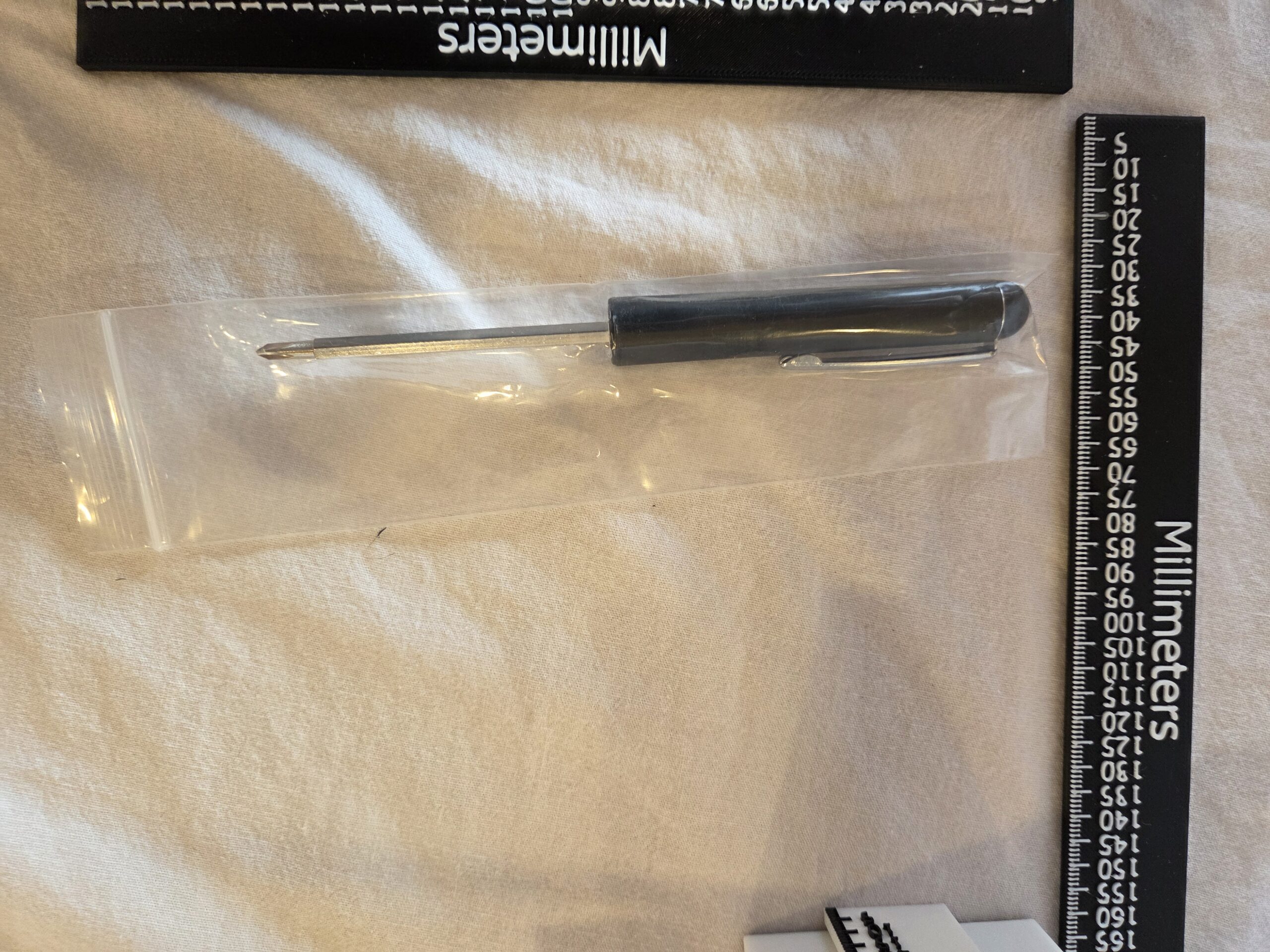 Lítill 2-í-1 skrúfjárn í vasastærð - Image 10